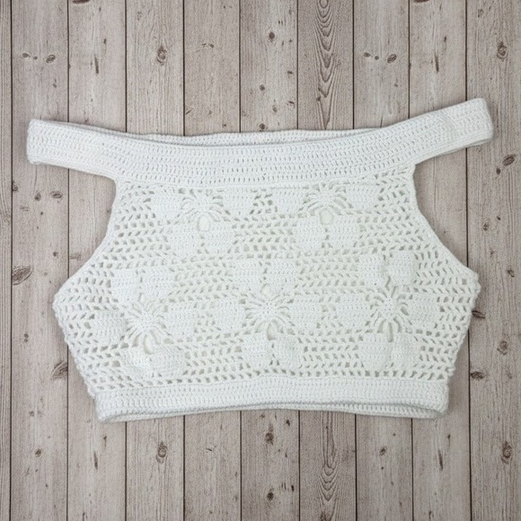 L'AGENCE Tops - L'AGENCE White Crochet Off Shoulder Crop Top XS